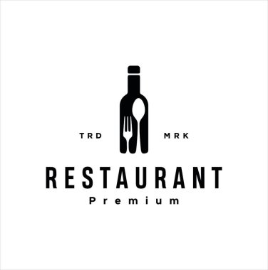 Çatal bıçak takımı Logo alkol ikonu Vector Illustration silueti olan şarap şişesi. bar ve restoran logosu ilham verici Şablon Sembol etiketi eski