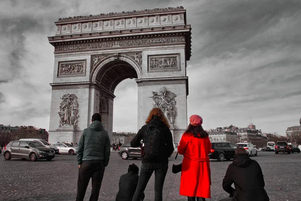 Paris Frankreich November 2019 Touristen Besuchen Den Triumphbogen Paris — Stockfoto