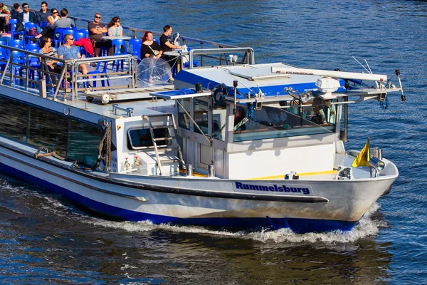 Berlim Alemanha Julho 2020 Barco Excursão Com Turistas Rio Spree — Fotografia de Stock