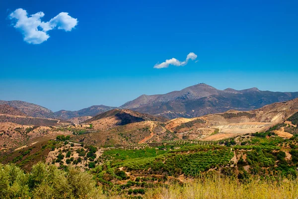 Yazın Yunan adası Girit 'te manzara