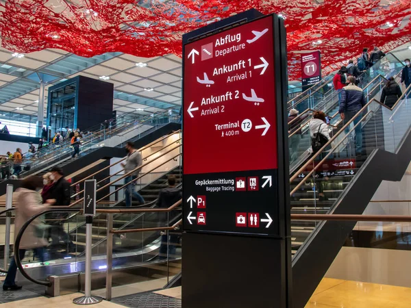 Señalización Aeropuerto Berlín Brandenburg Ber Willy Brand Airport Schoenefeld Alemania — Foto de Stock