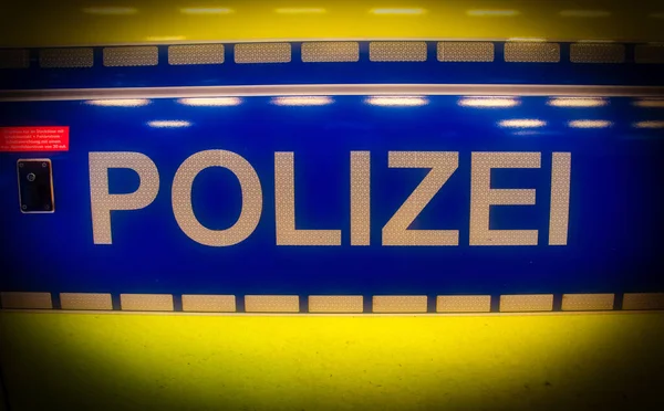 Signe Polizei Allemand Lettres Blanches Sur Une Voiture Police Images De Stock Libres De Droits