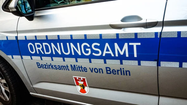 Берлін Німеччина 2020 Березня Знак Орднунгсамта Патрульній Машині Муніципальна Влада — стокове фото