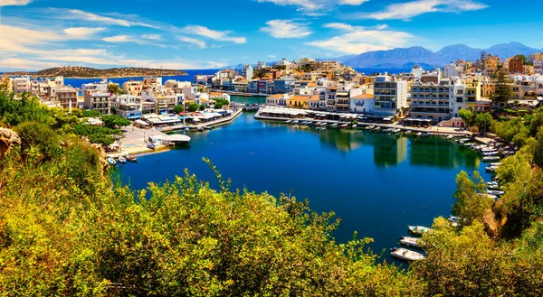 Agios Nikolaos, Girit, Yunanistan. Agios Nikolaos Girit adasının doğu kesiminde pitoresk bir kasabadır.