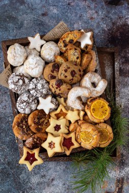 Kutuda noel kurabiyeleri