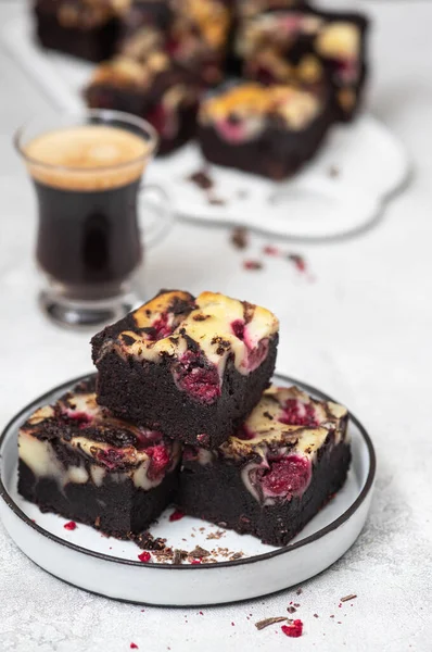 Chocolate Brownie Cake Raspberries — Stock Photo, Image
