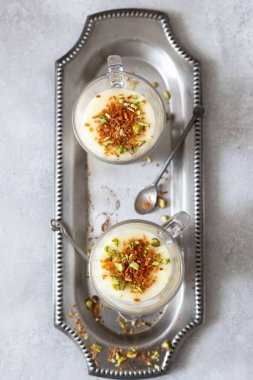 Sahlab içeceği Orta Doğu tatlı süt pudingidir.