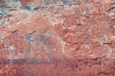 eski duvardaki koyu sarı