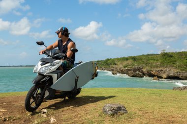 Açık havada, Endonezya kültür, surfboard ile motosiklet