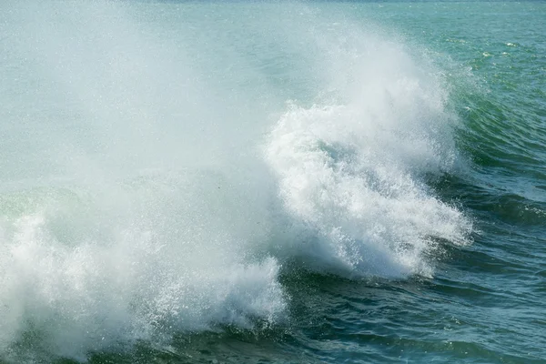 Синій океан хвилі Індонезії — стокове фото