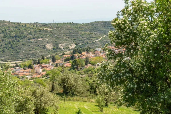キプロスの伝統的な山間の村の眺め. — ストック写真