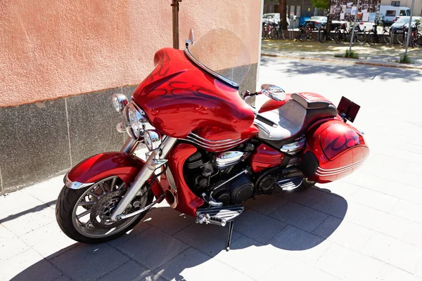 Умео Норланд Швеция Июня 2021 Года Красивый Красный Мотоцикл Припаркован — стоковое фото
