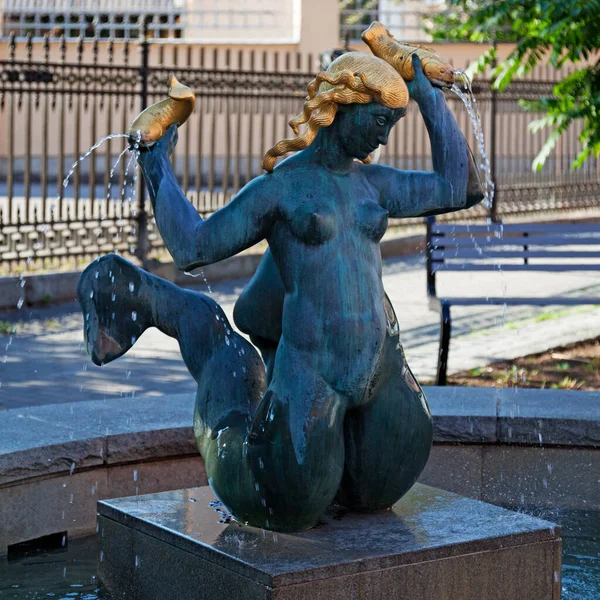 Gavle Norrland Svezia Luglio 2021 Sirena Come Statua Sulla Strada — Foto Stock