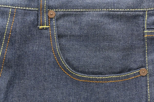 Mavi jeans cebinde kadar yakın — Stok fotoğraf