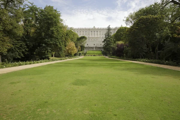 A királyi palota, a Campo del Moro kert, Madrid — Stock Fotó