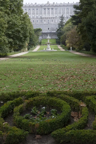 Pałac Królewski z Campo del Moro ogród, Madryt — Zdjęcie stockowe