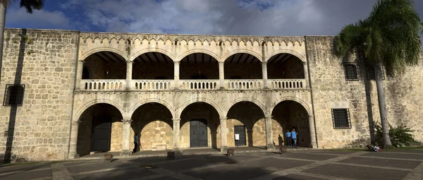 Diego vastagbél palace-ban a Karib-tenger, Dominikai Köztársaság, Santo Domingo spanyol tér — Stock Fotó