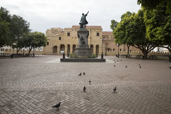 Santo Domingo in de Dominicaanse Republiek op 2 April: Christopher Columbus plein. — Stockfoto