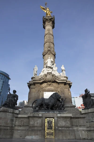 Ангел пам'ятника Незалежності в Мехіко — стокове фото