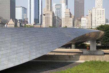 Genel kan basıncı geçit Millenium Park Chicago, Il.
