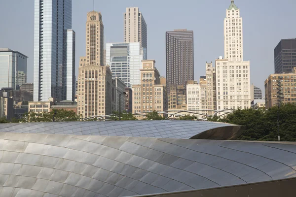 Passarela pública da BP no Millenium park em Chicago, IL . — Fotografia de Stock