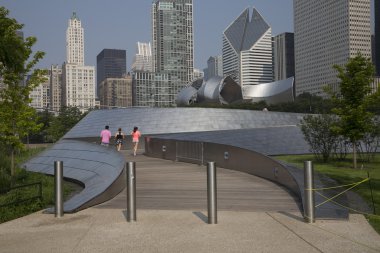 Genel kan basıncı geçit Millenium Park Chicago, Il