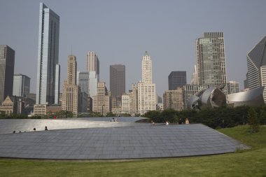 Genel kan basıncı geçit Millenium Park Chicago, Il