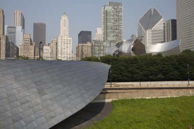 Genel kan basıncı geçit Millenium Park Chicago, Il.