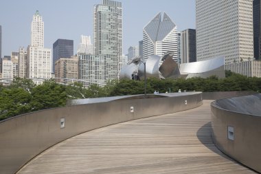 Genel kan basıncı geçit Millenium Park Chicago, Il.