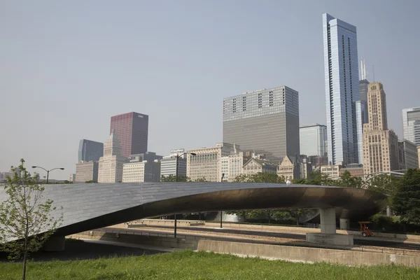 Veřejné Bp chodník v parku Millenium v Chicagu, Il — Stock fotografie