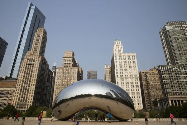 Cloud gate eller bönor i Chicago Millennium Park — Stockfoto