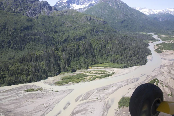 Vista aérea da selva do Alasca — Fotografia de Stock