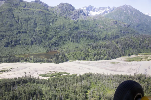 Vue aérienne de la nature sauvage de l'Alaska — Photo