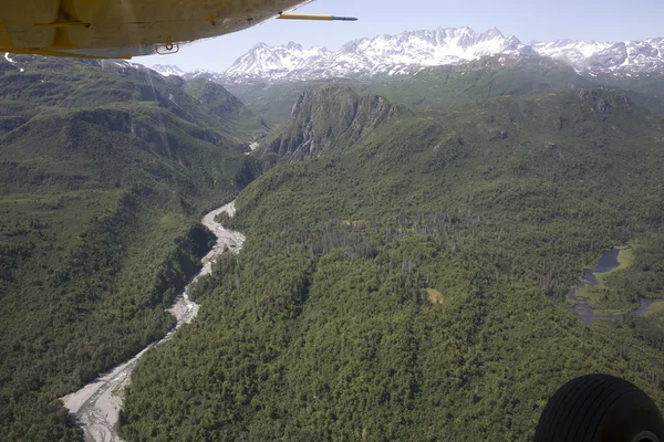 Vue aérienne de la nature sauvage de l'Alaska — Photo