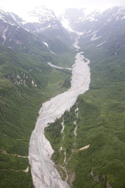Вид с воздуха на дикую местность Аляски — стоковое фото