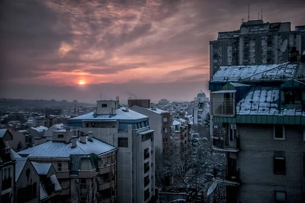 Kışın Aziz Sava Tapınağı Ile Belgrad Günbatımının Panoramik Manzarası — Stok fotoğraf