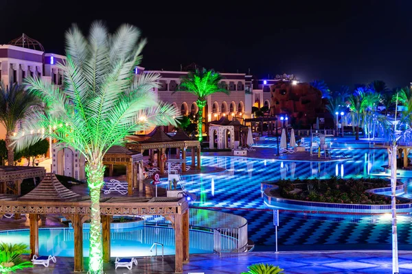 Hurghada Mısır Eylül 2020 Lüks Bir Mısır Tatil Beldesinde Yüzme — Stok fotoğraf