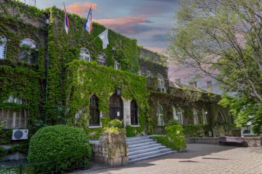 Belgrad, Sırbistan - 2 Mayıs 2021: Belgrad şehir yeşilliği evi.