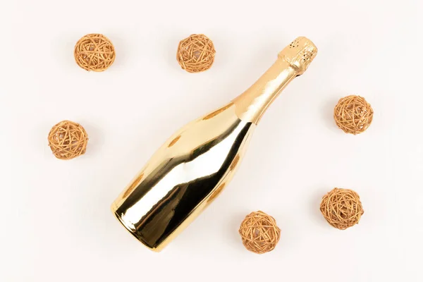 Bouteille Champagne Festive Scellée Avec Papier Sur Fond Table Bois — Photo