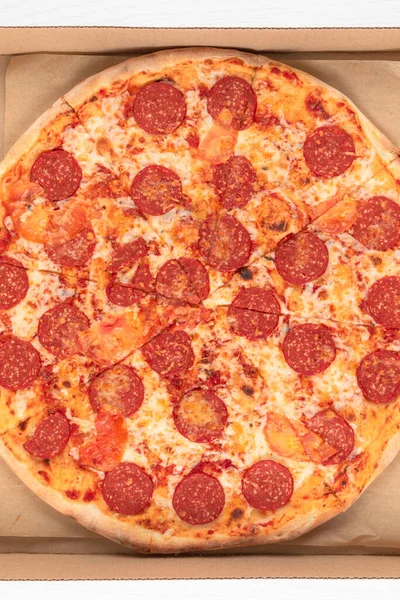 Fresh Aromatic Hot Italian Pepperoni Pizza Mozzarella Cheese Cardboard Box — Stock Photo, Image