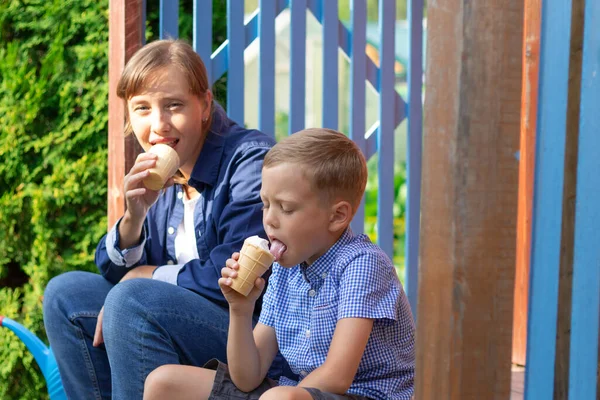 Preschooler Boy Mom Eating Ice Cream Porch House Village Summer — Stock Photo, Image