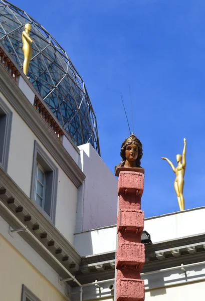 Detalhes da construção do Museu Salvador Dali em Figueres — Fotografia de Stock