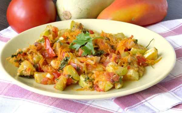 Zucchini Stewed Carrots Tomatoes Sweet Pepper Pla Fotografias De Stock Royalty-Free