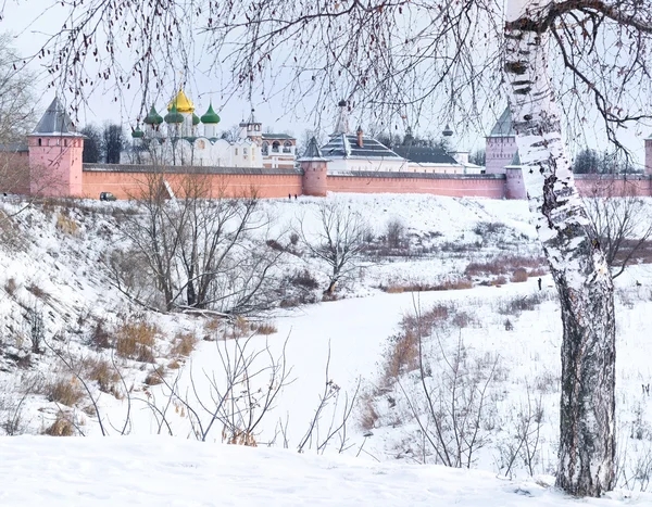 Русский город Суздаль зимой — стоковое фото