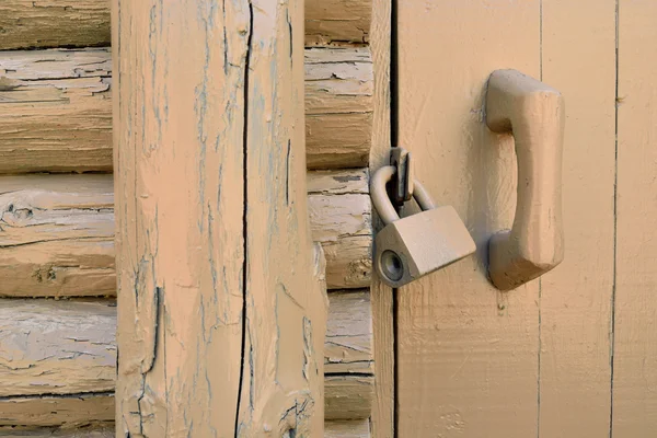 Entrance door to the country house — Stock Photo, Image