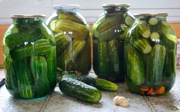 Canning fresh cucumbers at home — Stock Photo, Image