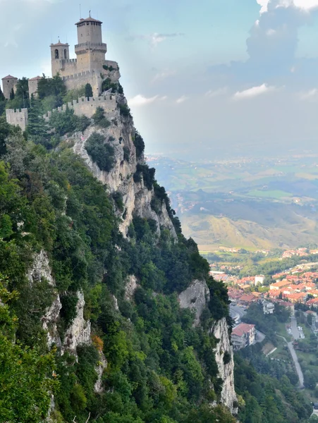 A torony szereplő Guaita San Marino — Stock Fotó