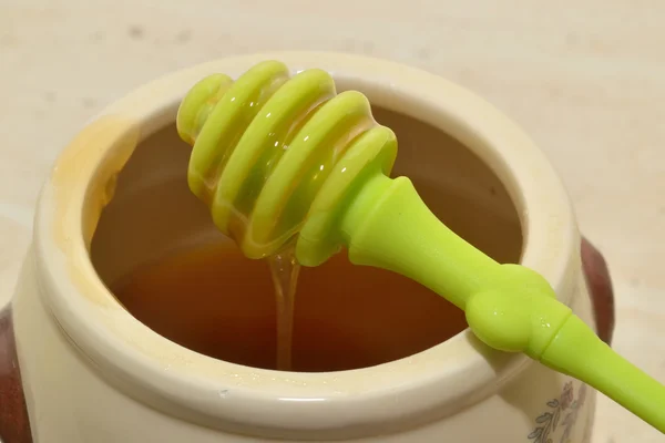 Pot of honey — Stock Photo, Image