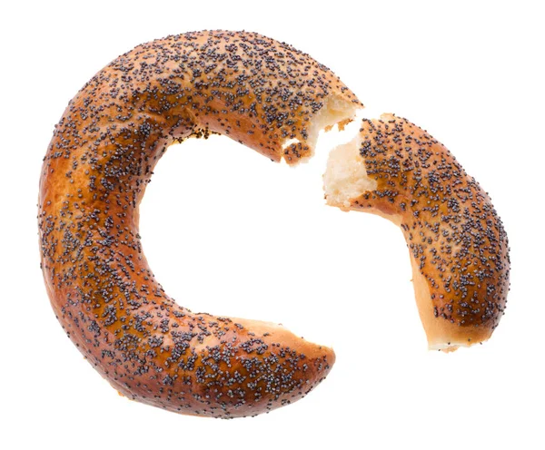 Zwei Teile Zerbrochener Mit Mohn Bestreuter Bagel Auf Weißem Hintergrund — Stockfoto