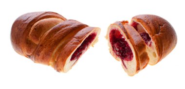 Şekerlemeler, rulo şeklinde çörekler, beyaz arka planda üç parçaya bölünmüş.